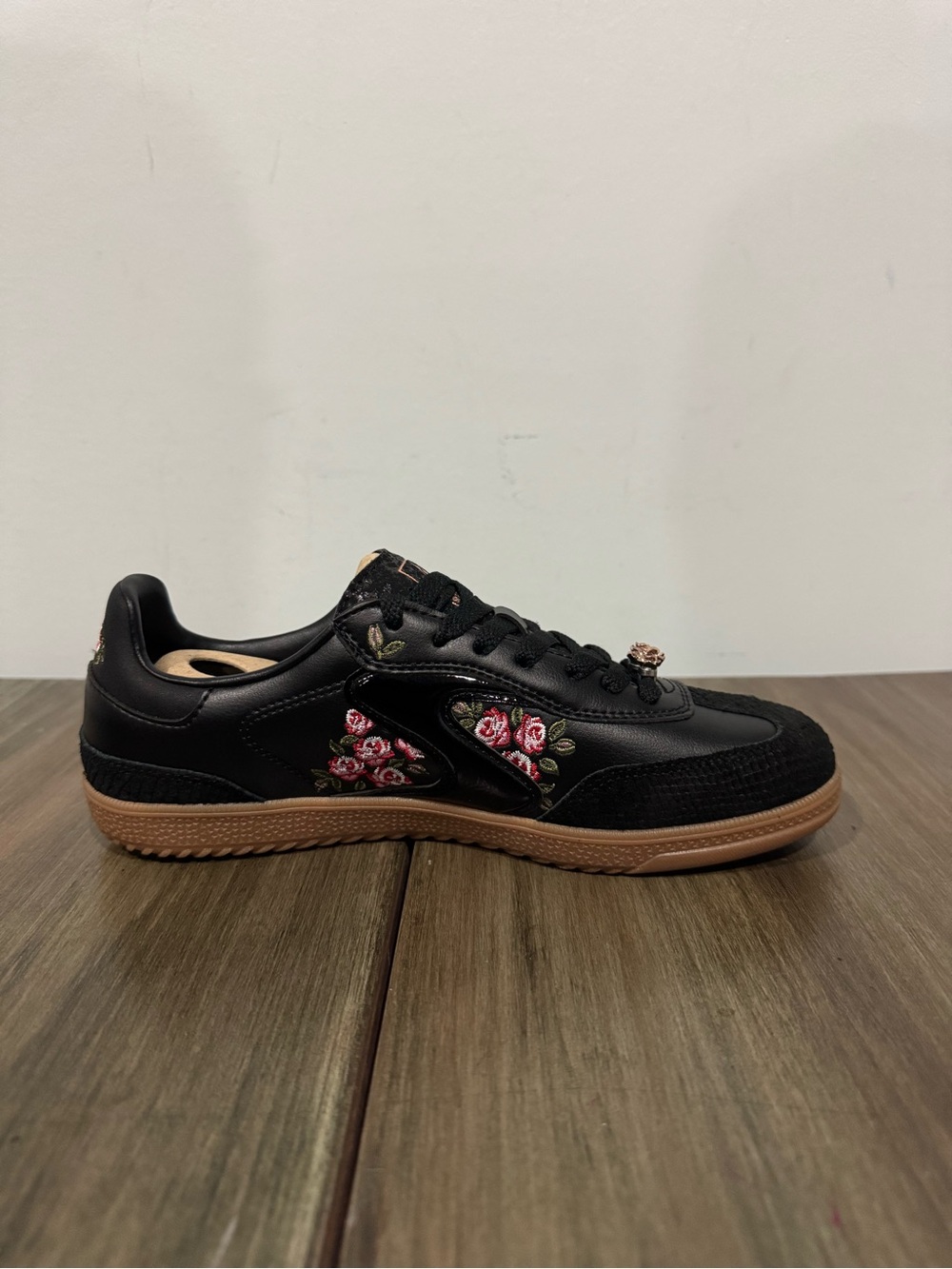 SKECHERS COURT & CLASSIC WOMEN SHOES - Picture 2 of 10